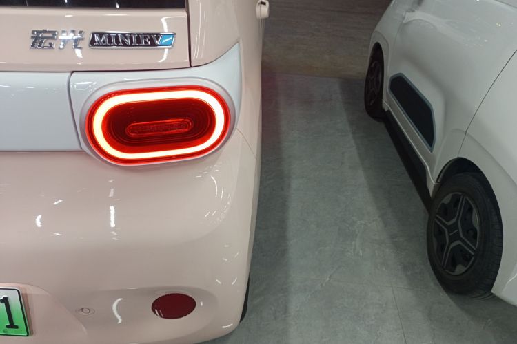 五菱汽车 宏光MINIEV 2024款 第三代 215km 青春版车身外观6006