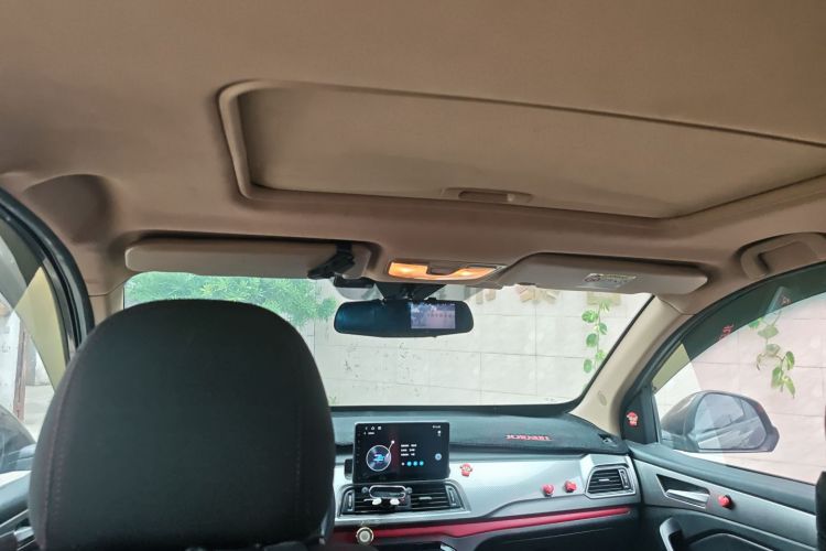 北汽威旺M50F 2017款 1.5L 标准型中控内饰22