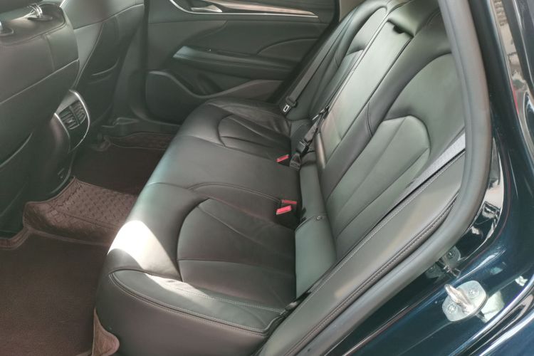 别克 君越 2019款 28T 豪华型中控内饰21