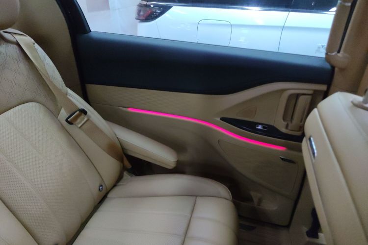 岚图汽车 岚图梦想家 2022款 低碳版 想+智驾包中控内饰7008