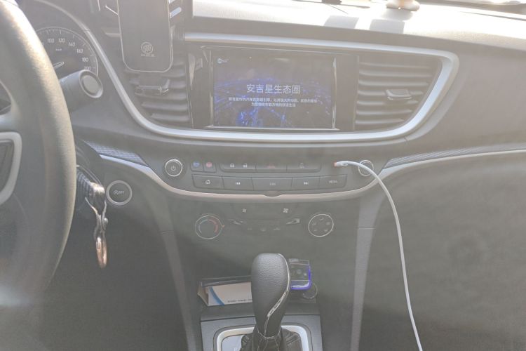 别克 英朗 2021款 改款 典范 1.5L 自动精英型中控内饰16