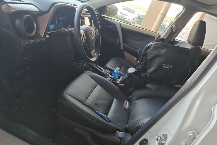 丰田 RAV4荣放 2015款 2.0L CVT两驱风尚版中控内饰19