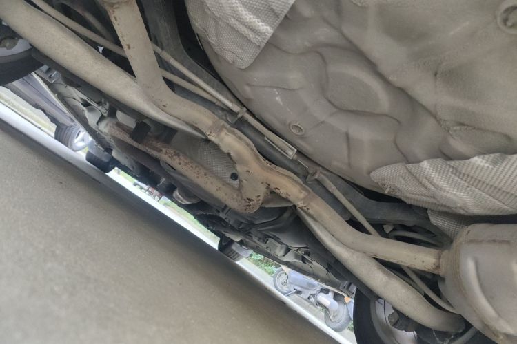 别克 君威 2015款 2.0L 精英时尚型局部细节9009