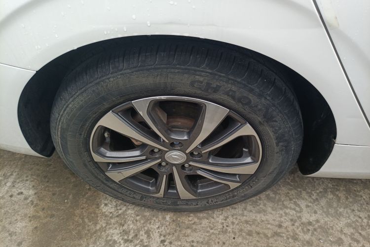 长安 逸动 2020款 PLUS 1.6L GDI 手动豪华型车身外观6008