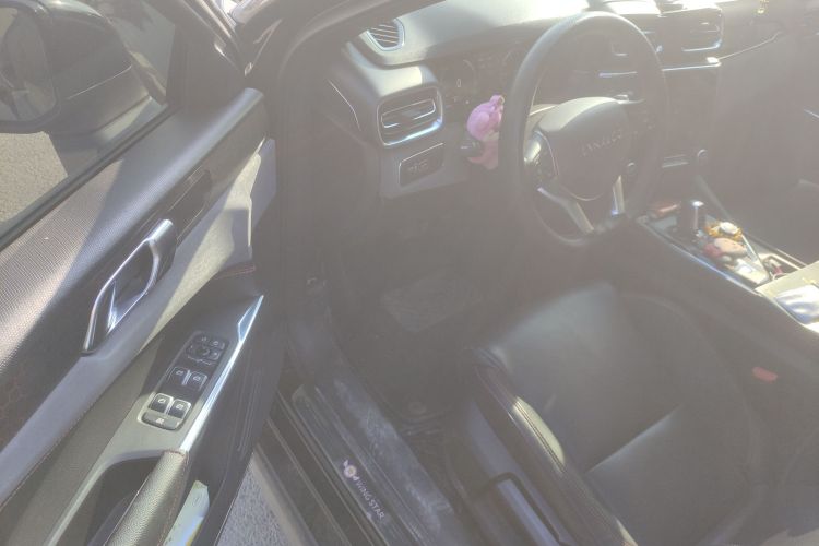 领克03 2019款 1.5TD DCT劲版 国VI中控内饰20