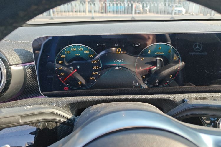 奔驰A级 2020款 A 200 L 运动轿车中控内饰14