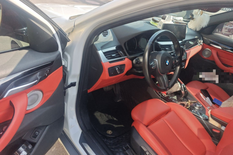 宝马X2 2021款 sDrive25i 领先型M越野套装中控内饰20