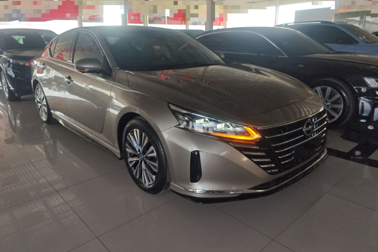 日产 天籁 2022款 2.0L XL-Upr 优享版车身外观3