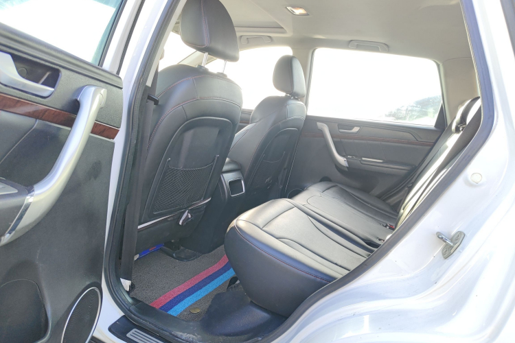 哈弗H6 2017款 红标 运动版 1.5T 手动两驱精英型中控内饰21