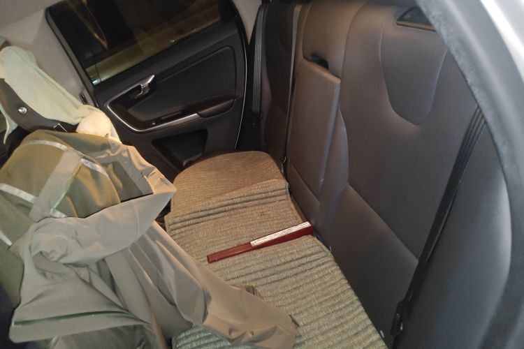 沃尔沃XC60 2017款 T5 智行升级版中控内饰21