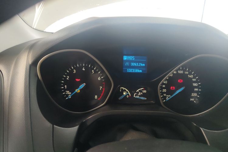 福特 福克斯 2017款 三厢 1.6L 自动舒适型智行版中控内饰14