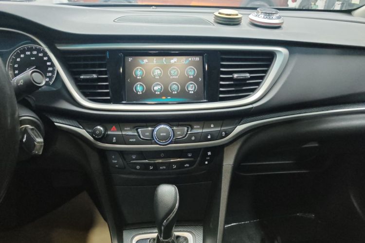 别克 英朗 2019款 18T 自动互联精英型 国VI中控内饰16