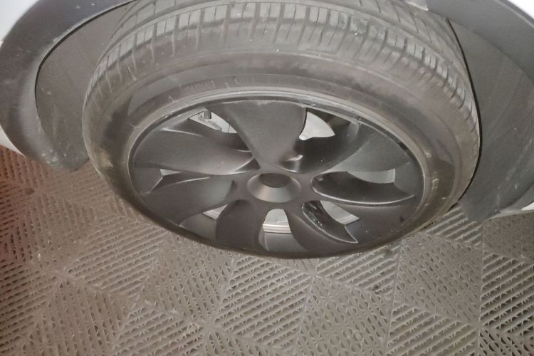 特斯拉 Model Y 2022款 改款 后轮驱动版车身外观6008