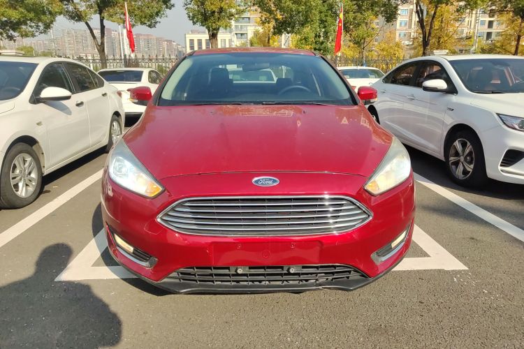 福特 福克斯 2015款 三厢 1.6L 自动风尚型车身外观2