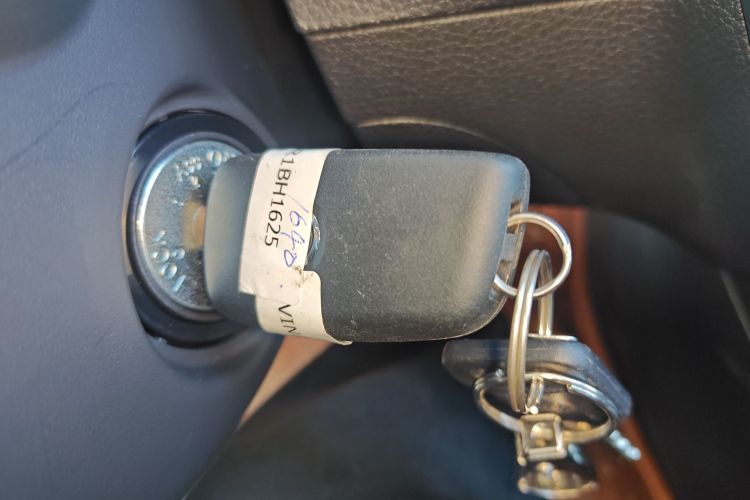 日产 轩逸 2024款 改款二 经典 1.6XL CVT豪华版中控内饰7001