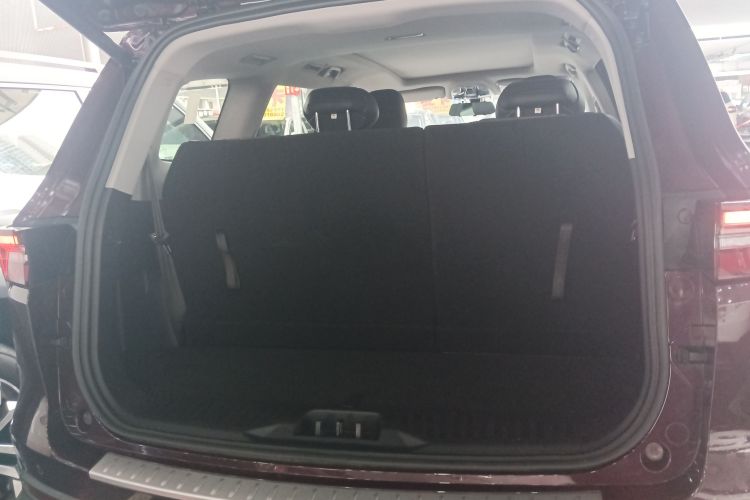 福特 领裕 2021款 EcoBoost 225 铂领型 6座机舱底盘23