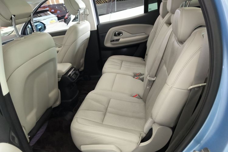 蔚来ES8 2018款 创始版中控内饰21