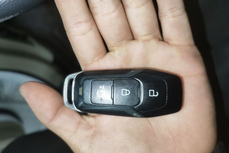 福特 锐界 2016款 EcoBoost 245 两驱精锐型 5座中控内饰7001