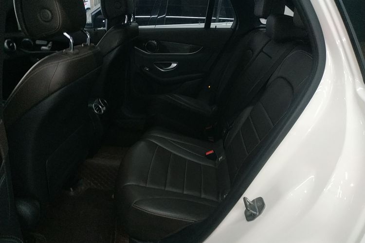 奔驰GLC 2018款 改款 GLC 260 4MATIC 动感型中控内饰21