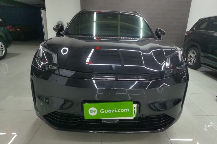 领克08 EM-P 2025款 120km 长续航Pro车身外观2