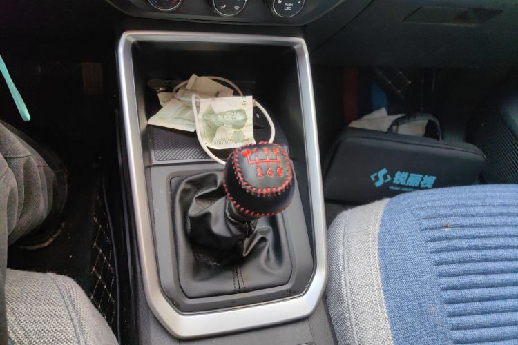 五菱汽车 五菱星驰 2022款 1.5L 手动自由型中控内饰18