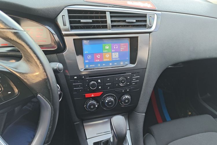 DS 5LS 2015款 1.6T 舒适版THP160中控内饰16