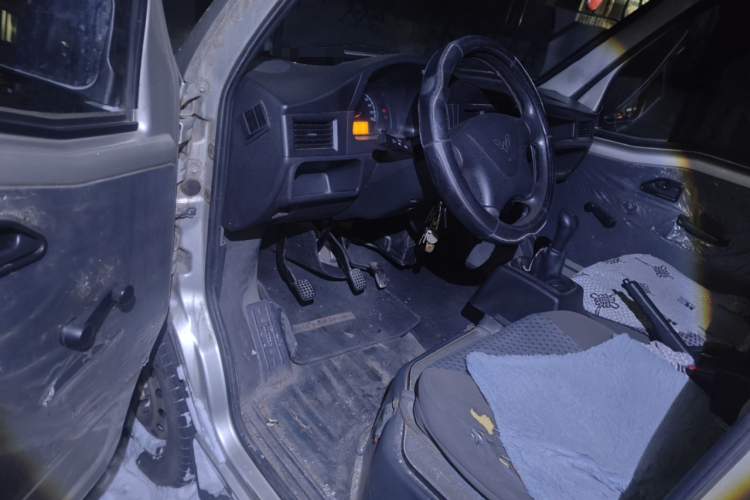 五菱汽车 五菱之光 2013款 1.0L 实用型中控内饰20