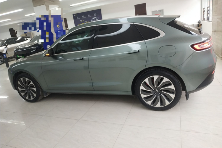 鸿蒙智行 问界M5 2022款 增程后驱标准版车身外观4