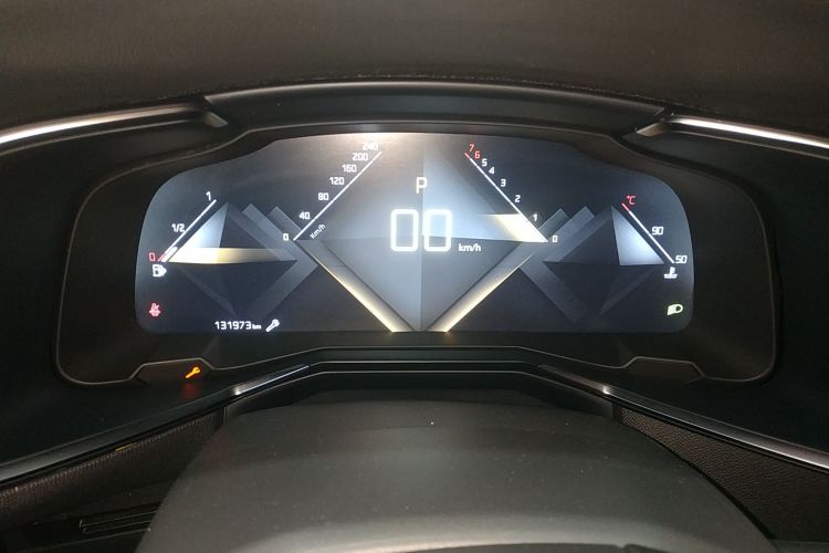 DS 7 2018款 45THP 里沃利先锐版中控内饰14