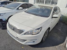 标致408 2015款 1.2T 自动豪华版