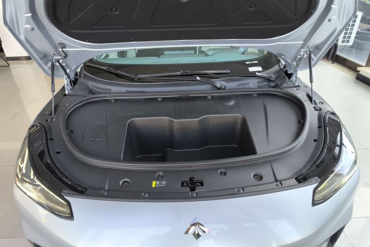 昊铂GT 2023款 560后驱七翼版机舱底盘24