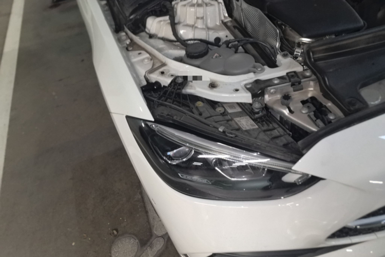 奔驰C级 2023款 C 200 L 运动版车身外观8