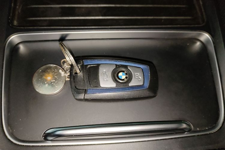 宝马3系 2018款 320i M运动套装中控内饰11