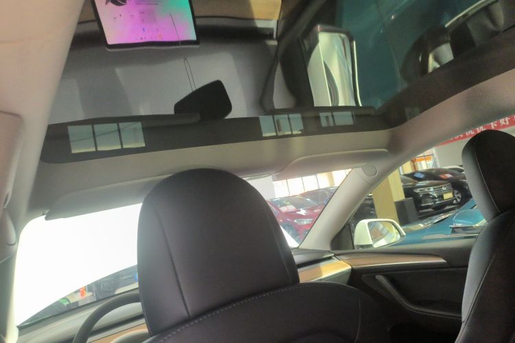 特斯拉 Model Y 2021款 长续航全轮驱动版 3D7局部细节22
