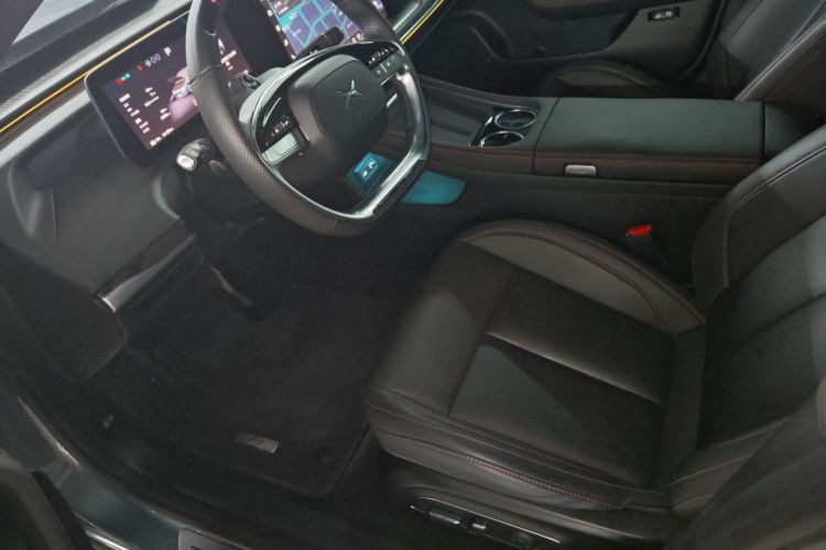 小鹏P7 2023款 P7i 610 鹏翼性能版局部细节19