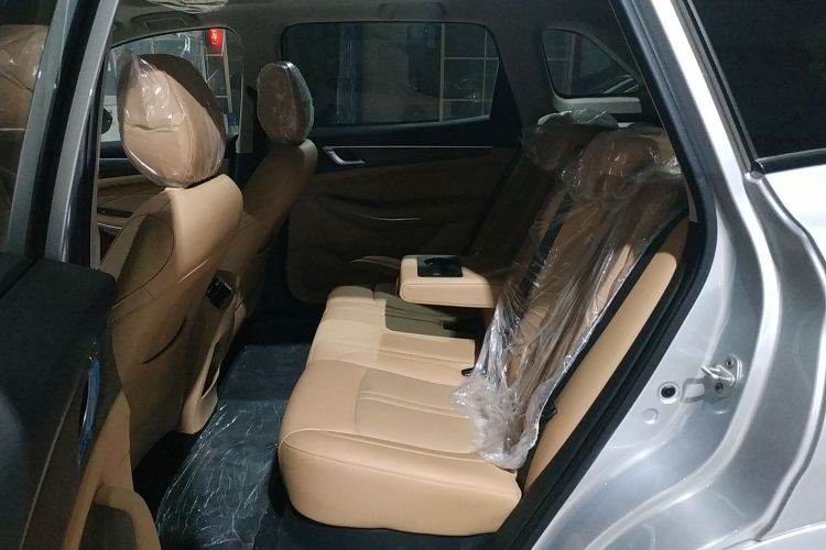 蓝电E5 2023款 1.5L DE-i 100KM畅享型 5座中控内饰7004