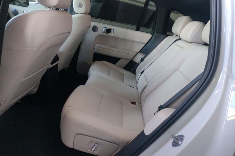 理想汽车 理想L6 2024款 Max中控内饰21