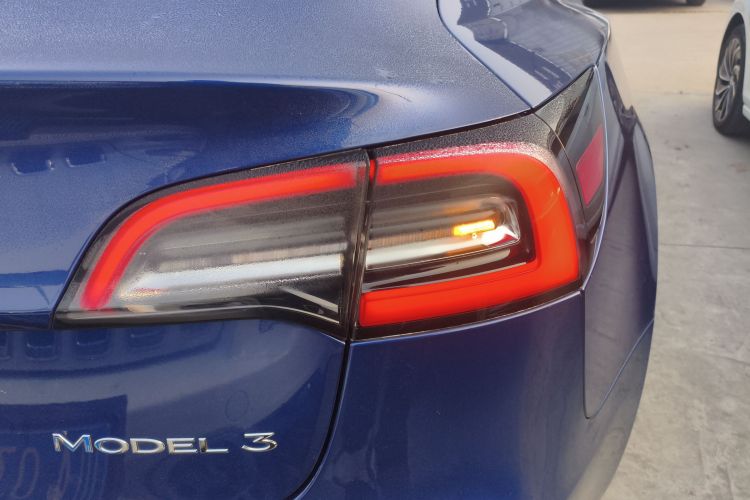 特斯拉 Model 3(进口) 2019款 长续航后驱版车身外观9