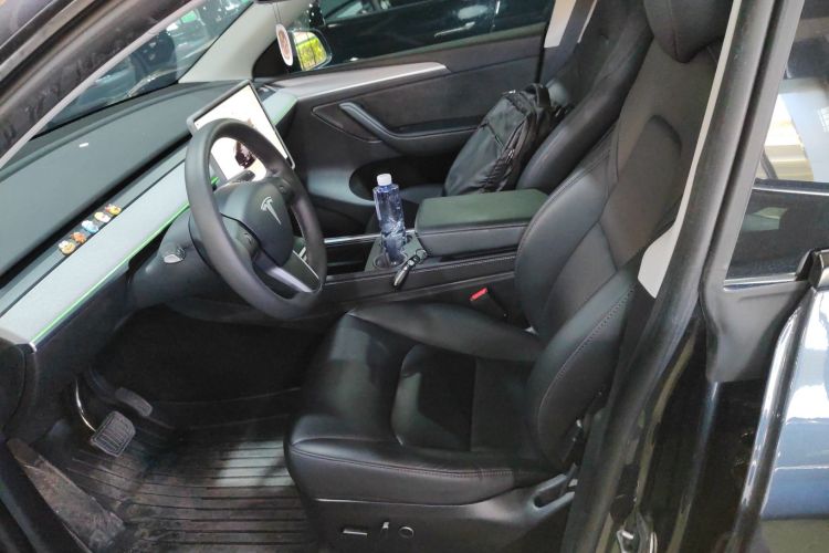 特斯拉 Model Y 2024款 后轮驱动版局部细节19