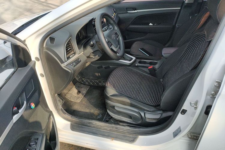 现代 领动 2016款 1.6L 自动智炫·精英型中控内饰20