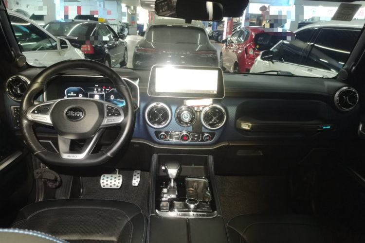 北京越野 北京BJ40 2019款 PLUS 2.3T 自动四驱尊享版 国VI中控内饰12