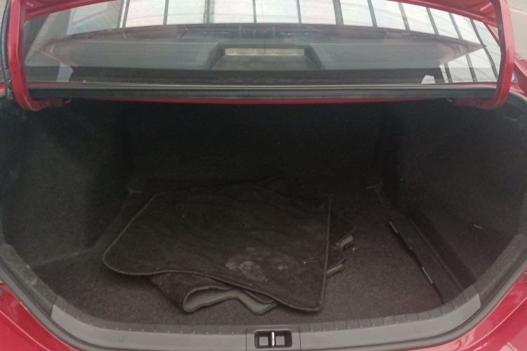 丰田 雷凌 2017款 1.2T G CVT精英版机舱底盘23