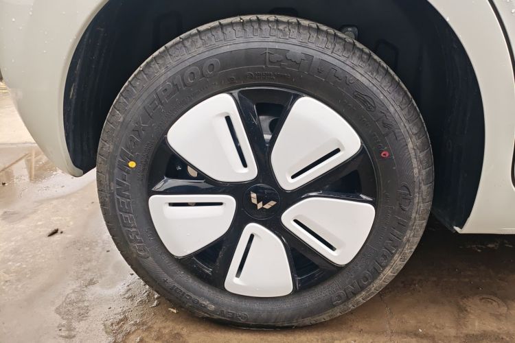 五菱汽车 宏光MINIEV 2025款 四门版 进阶款车身外观6008