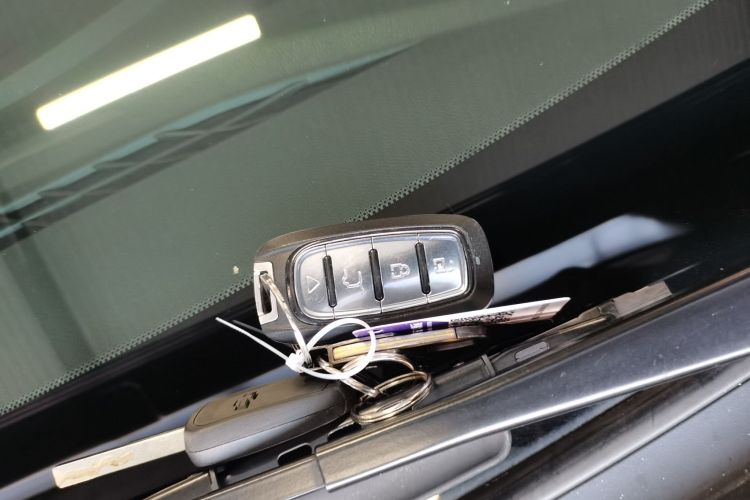 雪佛兰 科鲁泽 2024款 1.5L 双离合悦享版中控内饰7001