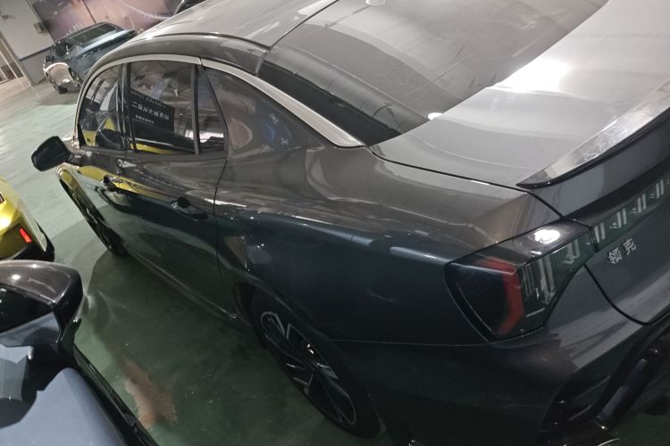 领克03 2023款 2.0TD DCT劲Pro车身外观4