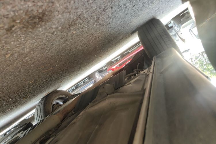 三菱 欧蓝德 2019款 2.0L 两驱畅享版 5座 国V局部细节9001