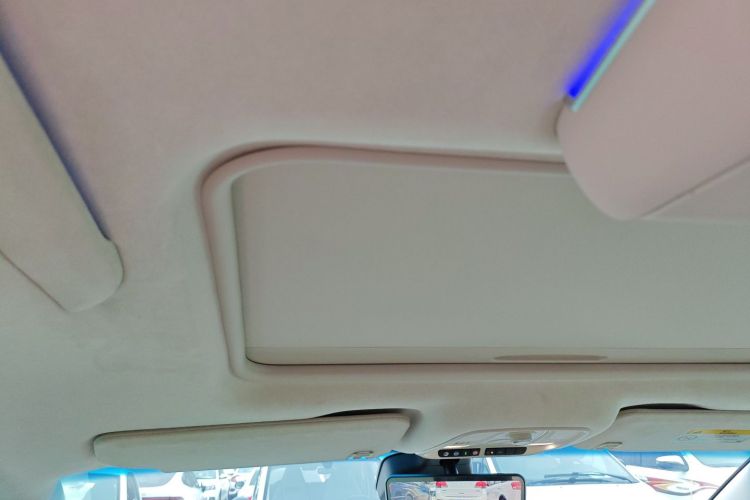 别克GL8 2020款 Avenir艾维亚 六座贤礼版中控内饰22