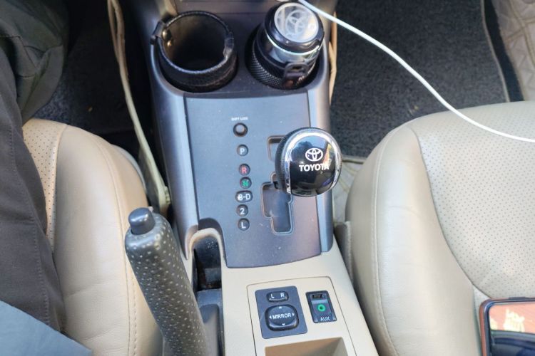 丰田 RAV4荣放 2011款 2.0L 自动豪华版中控内饰18