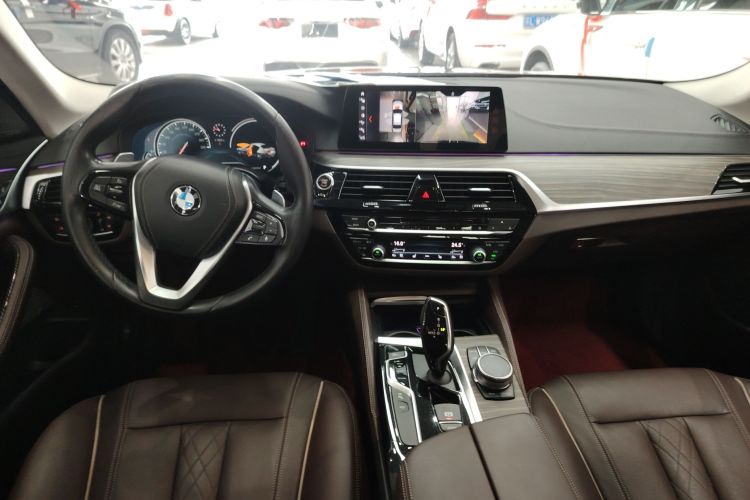 宝马5系 2018款 530Li 尊享型 豪华套装中控内饰12