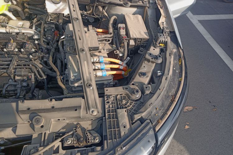 鸿蒙智行 问界M7 2024款 1.5T 后驱Plus版 5座机舱底盘26